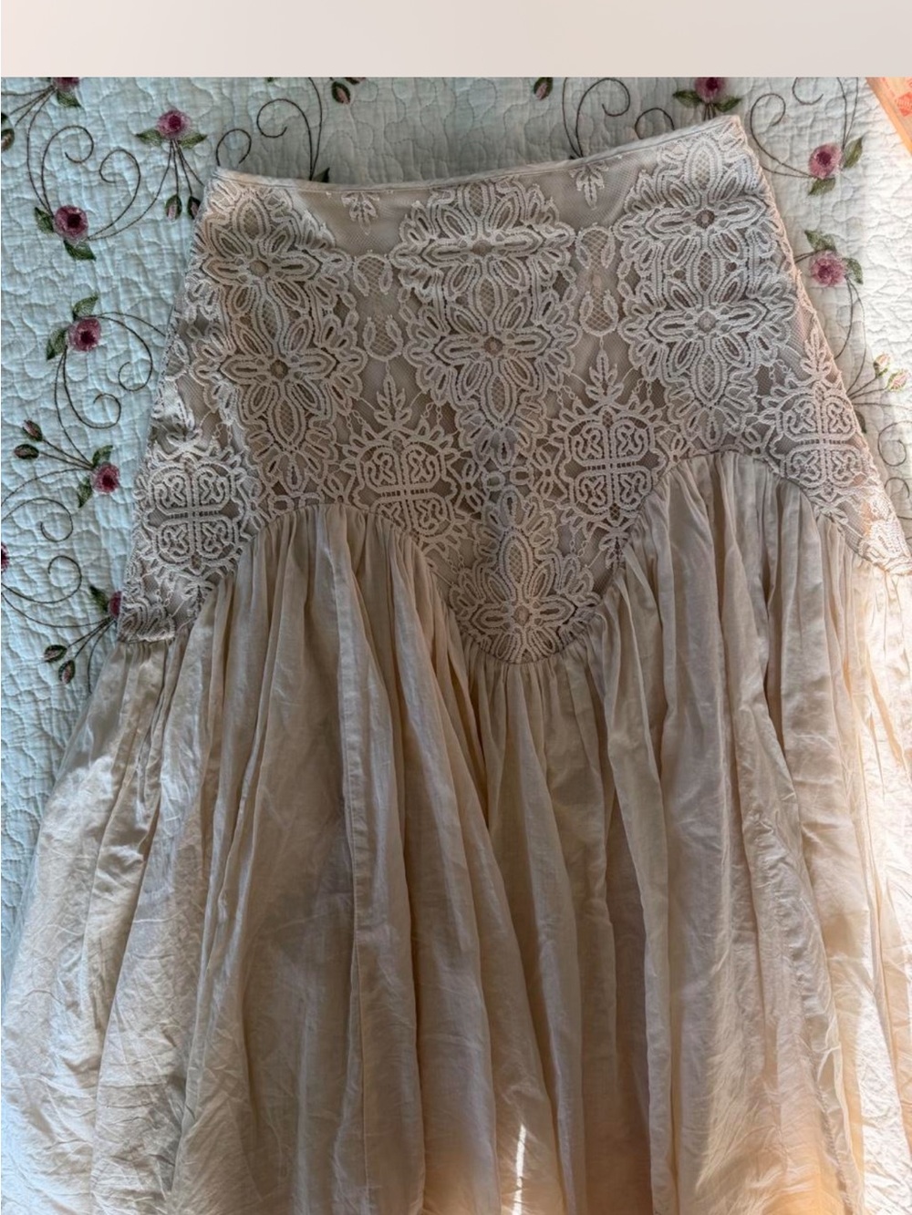 Parker Cream Lace-Panel High-Low Skirt - Picture 4 of 5